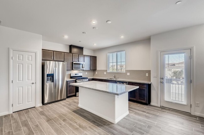 Building Photo - MODERN 2020 NEW BUILD, 3 Bedroom Townhome ...