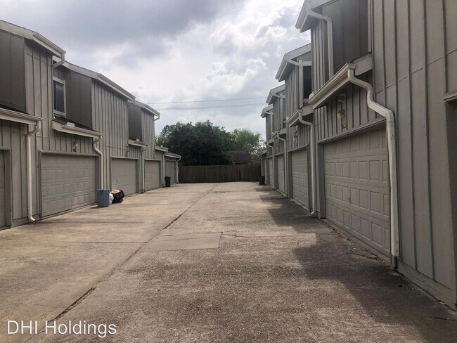 Foto del edificio - 2 br, 1.5 bath House - 12973 Wirevine Lane