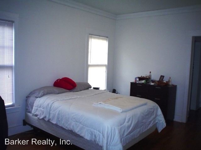 Building Photo - 105 E Whitaker Mill Rd