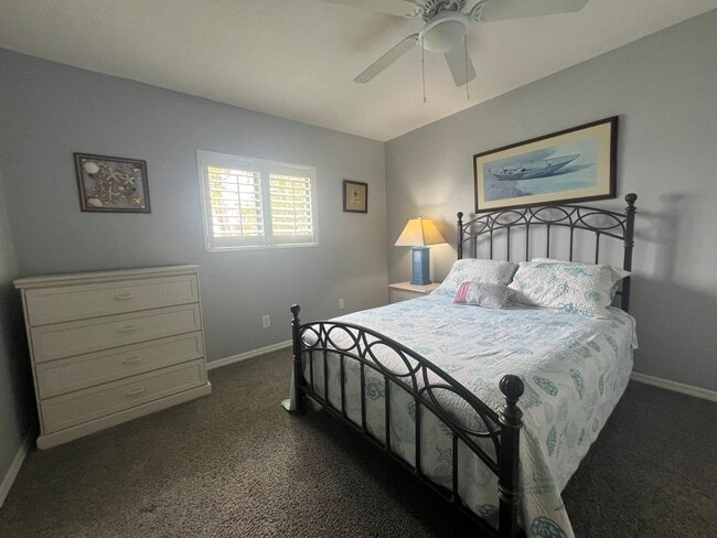 Building Photo - BEAUTIFUL and Renovated Riverfront Furnish...