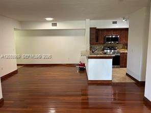 Foto del edificio - 2516 Centergate Dr