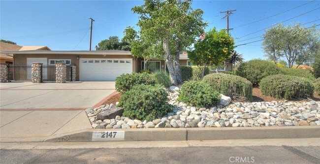 Building Photo - 2147 E Rio Verde Dr