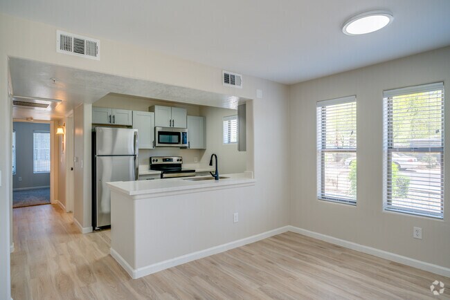 1HAB, 1BA - 658 ft² - 60 at Melrose