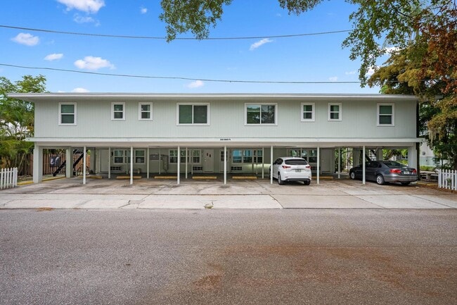 Building Photo - 308 Ohio Pl