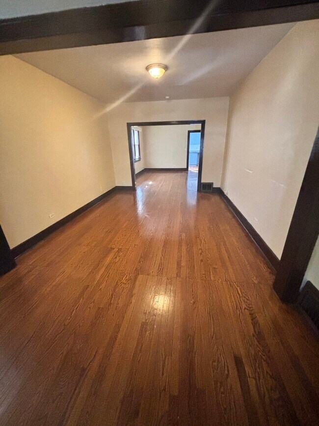 Foto del edificio - 713 E 144th St