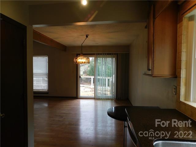 Building Photo - 3650 Sweetgrass Ln