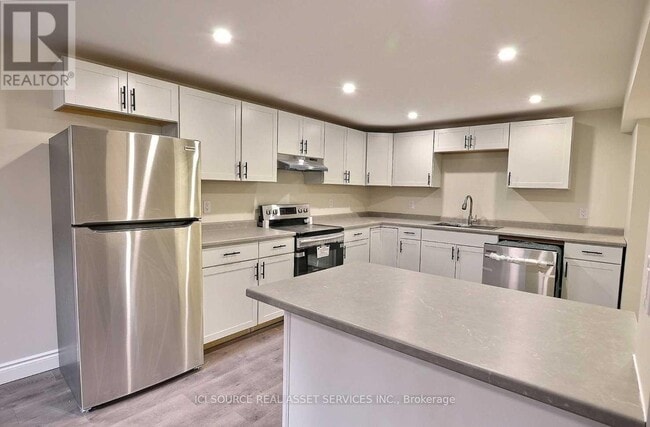 Building Photo - 68 Red Oak Dr