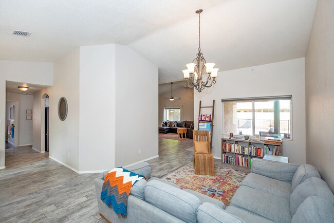 Foto del edificio - Pool home for rent June 1, 2025