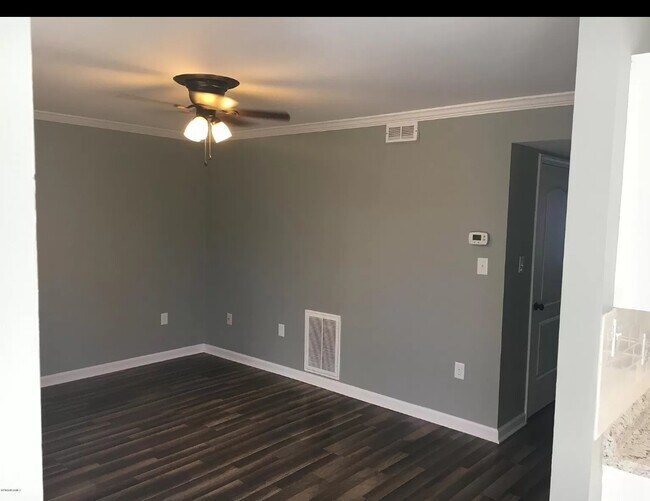 Foto del edificio - 3309 Bridges St