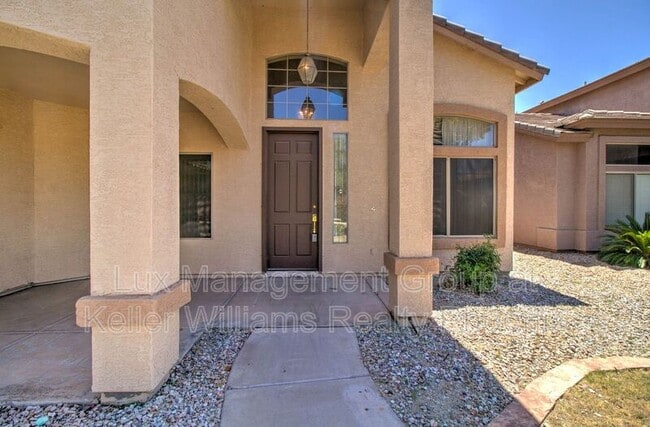Building Photo - 471 W Ebony Way