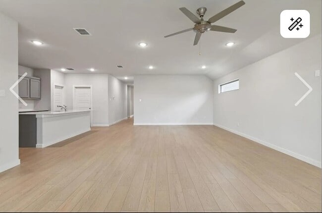 Building Photo - 361 Silver Spgs Ln