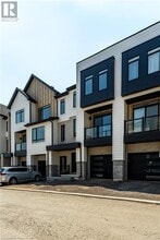 Building Photo - 4040 Mountain St