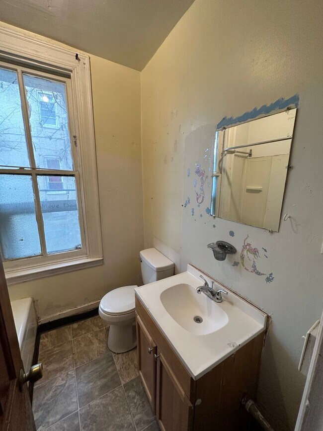 Foto del edificio - 650 W King St