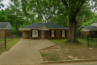Building Photo - 3769 Windy Ave