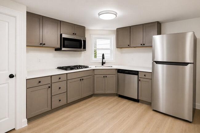 Foto del edificio - 4436 N Bernard St