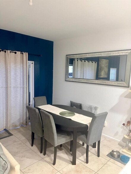 Foto del edificio - 4002 NW 11th Ct