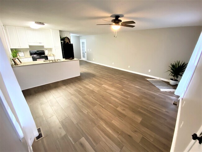 Foto del edificio - 824 Rockmart Rd
