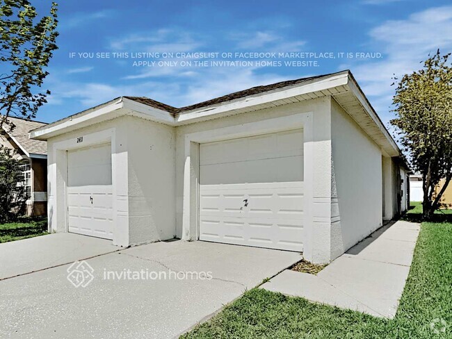 Building Photo - 2411 Cedarfield Ln