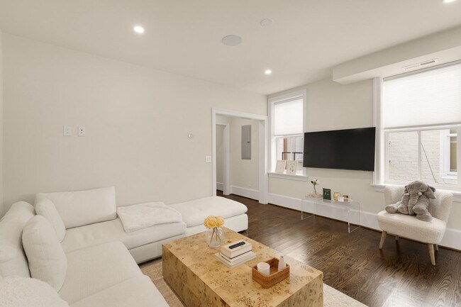 Foto del edificio - 1305 30th St NW