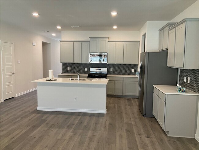 Foto del edificio - 6021 Tudor Pl