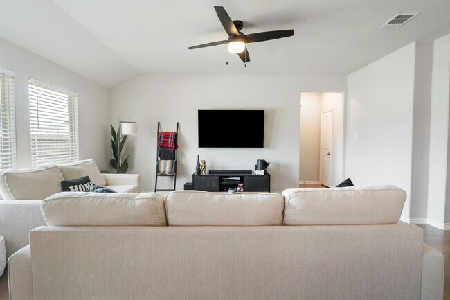 Foto del edificio - 2316 Wisterwood Ln