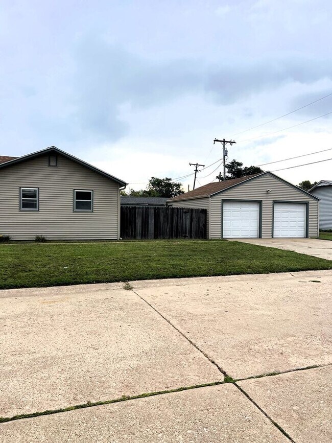Building Photo - 1019 Talley Dr