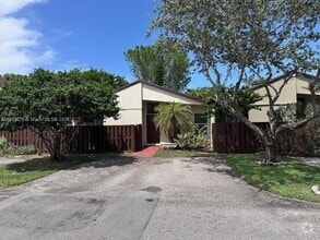 Building Photo - 11572 Timbers Way