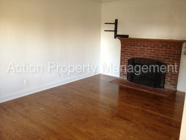 Building Photo - 3816 Easton Ave