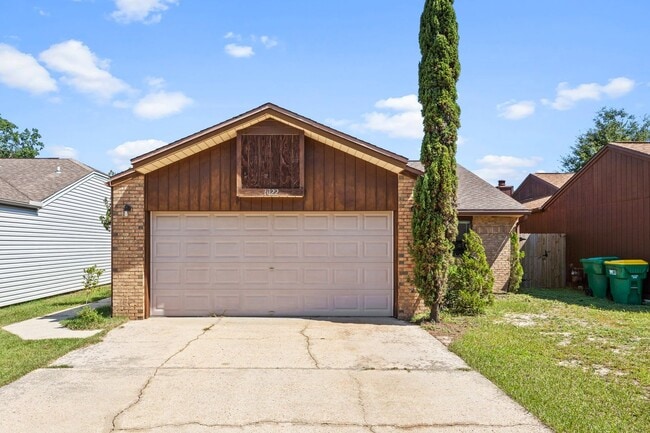 Building Photo - Charming 3 Bedroom in Niceville!