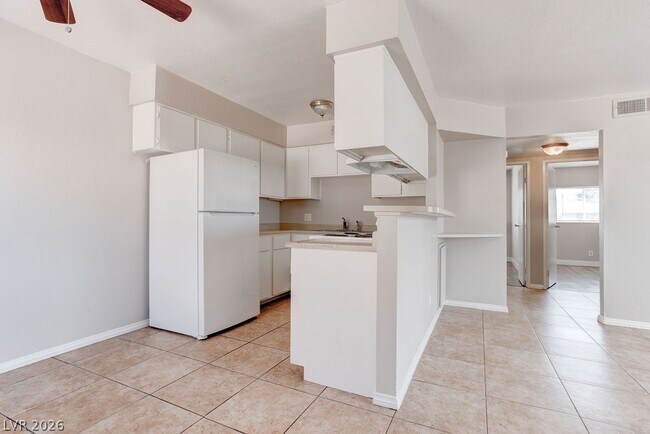 Building Photo - 1810 Bartoli Dr