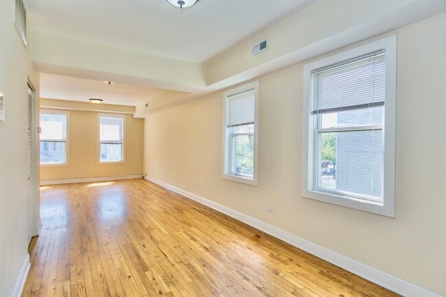 Building Photo - 1636 N Spaulding Ave