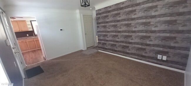 Building Photo - 3 br, 1 bath House - 17805 Roseville Blvd ...