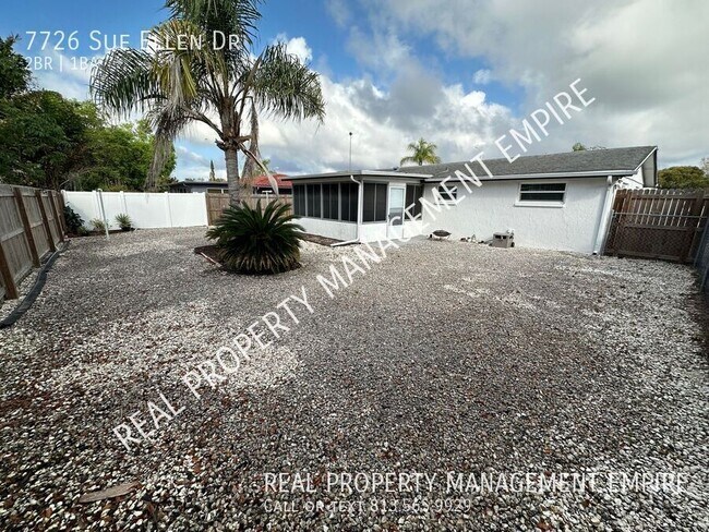 Building Photo - 7726 Sue Ellen Dr