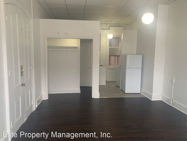 Foto del edificio - Studio, 1 bath House - 487 W. Market St., #1