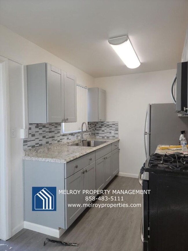 Building Photo - Totally Renovated Valencia Park 2bd/1bth H...