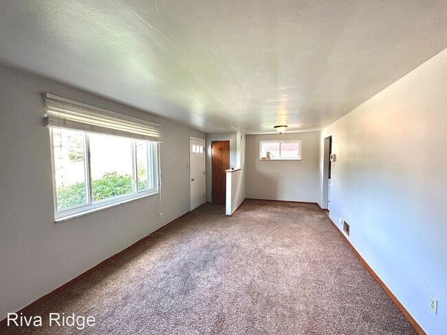 Building Photo - 3 br, 1 bath House - 677 Jenne Drive