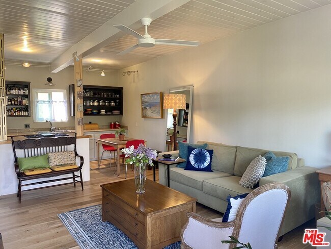 Foto del edificio - 2329 Kansas Ave