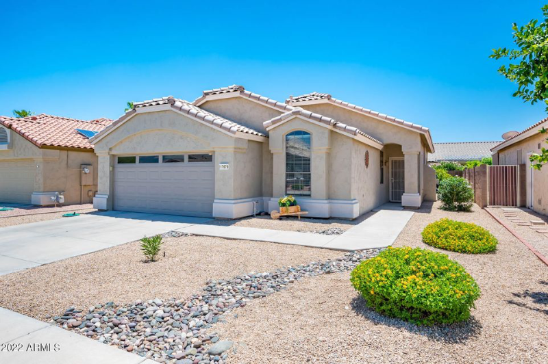 Primary Photo - 16769 W Arcadia Dr
