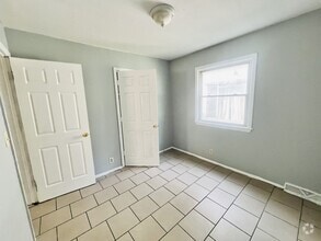 Building Photo - 5039-5041 N 28th St