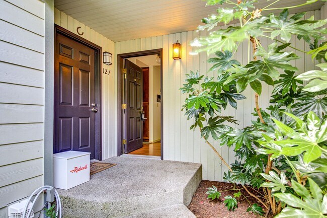 Foto del edificio - Cozy Condo Close to Town