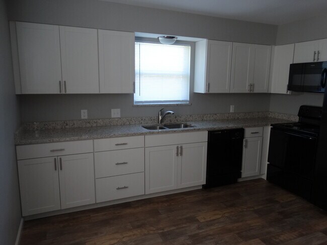 Building Photo - 1056 Caulks Hill Rd