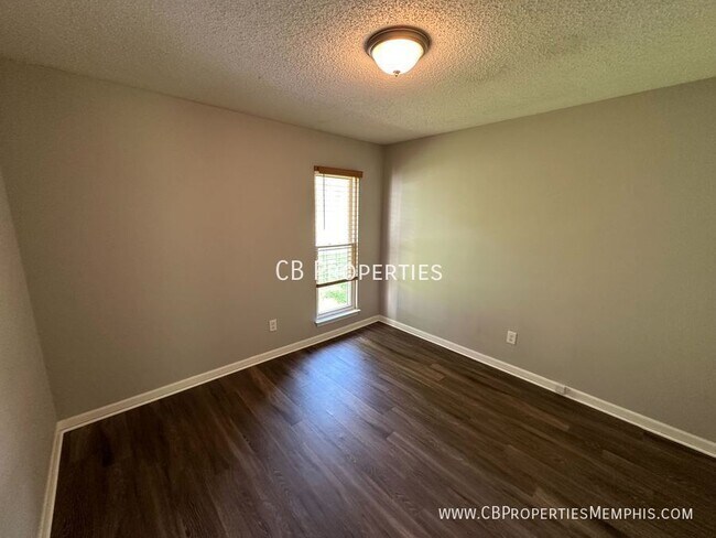Building Photo - 6496 Frosty Leaf Dr