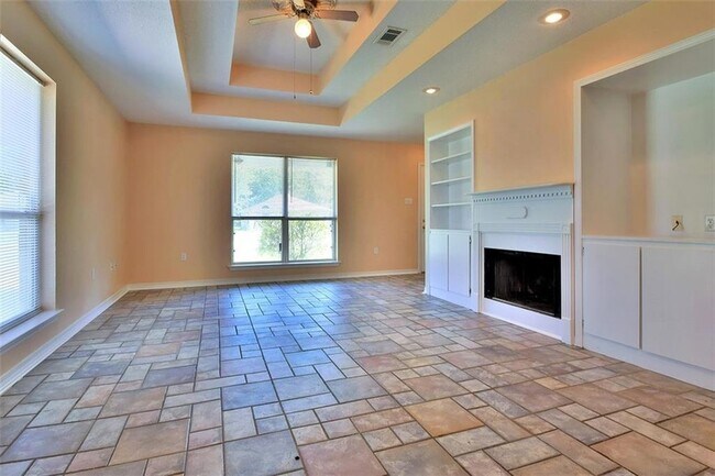 Foto del edificio - 160 S Cherrywood Ln