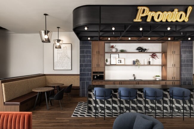 Building Photo - akin Tennyson