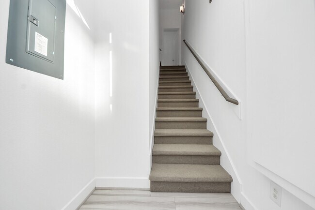 Foto del edificio - 18716 Centro Main St