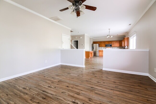 Foto del edificio - 1240 Braemar Highland Dr