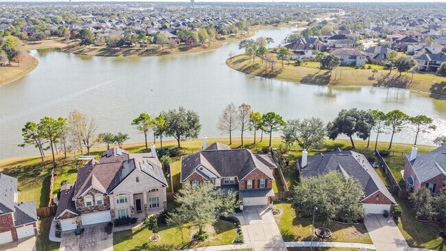 Foto del edificio - 2315 Bending Spring Dr