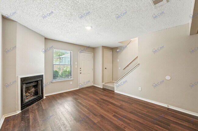 Foto del edificio - 210 Rolston Rd