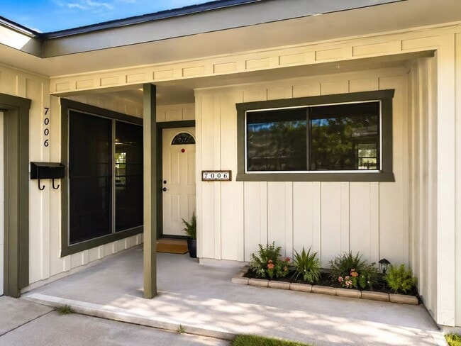 Building Photo - 7006 Sharpview Dr