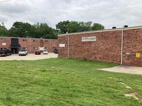 Building Photo - 2241 W Burton Rd